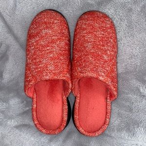 Isotoner Slippers 7.5-8